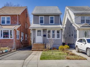 8922 220th St, Queens Village, NY