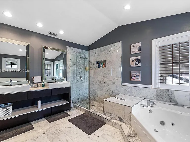 15941 NW 83rd Ave — Photo 32