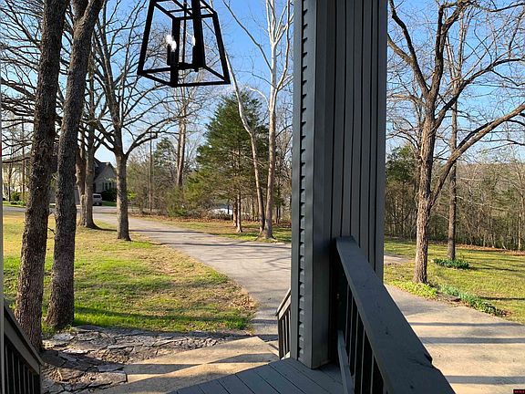 4th image of 371 Virginia Lee Dr