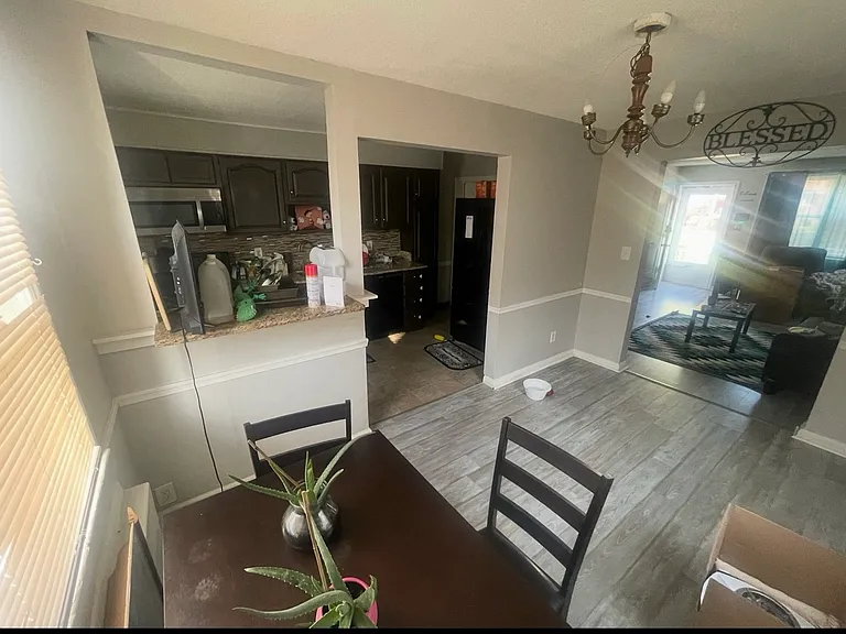 Kitchen - Dining room - Livingroom