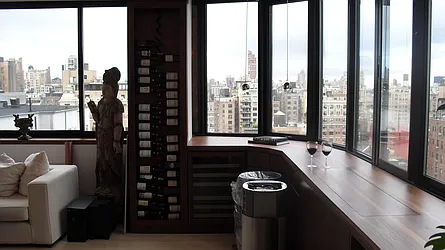 Rented by Elizabeth Robins, LREB