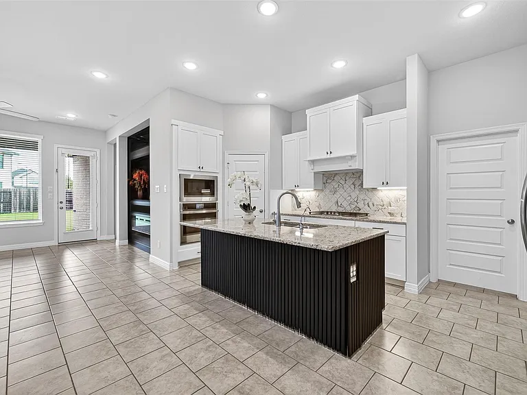 6602 Albany Forest Ct — Photo 6