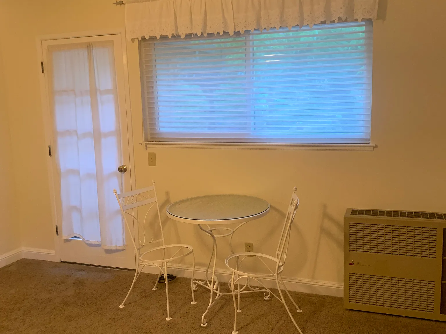 21551 Almaden Rd — Photo 2