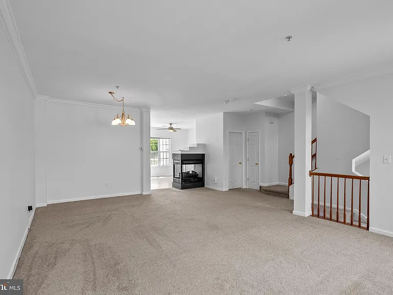 206 Heathwalk St #B — Photo 5