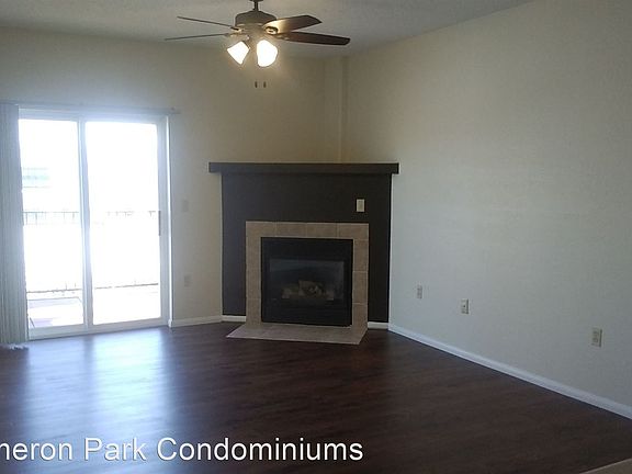3rd image of 415 King St APT 812