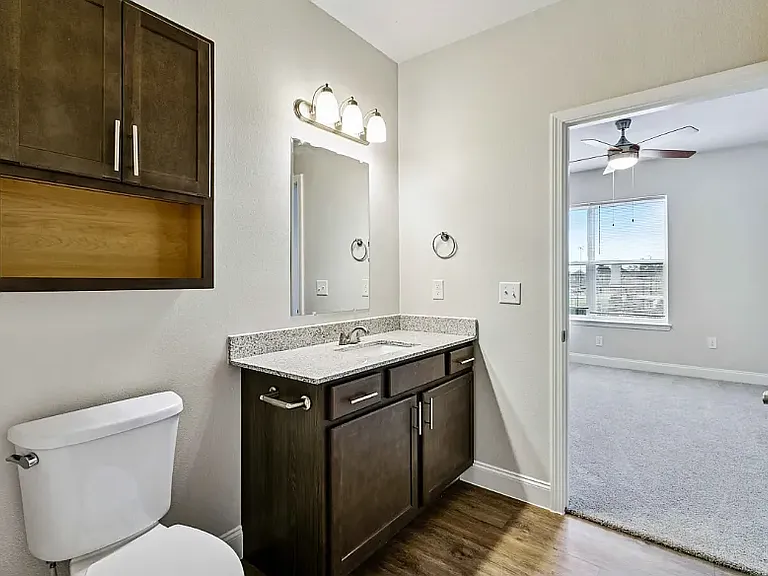 Sherwood Oaks — Photo 12