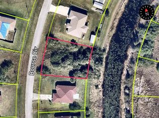 557 Bourse Cir #8, Lehigh Acres, FL 33974