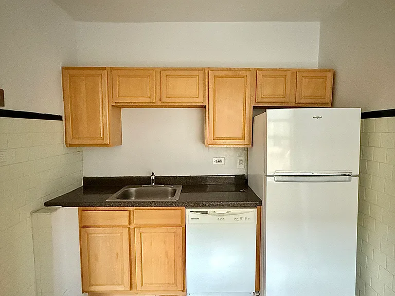 5618 N Kimball Ave #2C — Photo 2