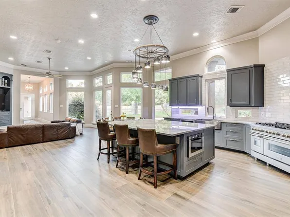 8515 Haven Trl, Tomball, TX 77375