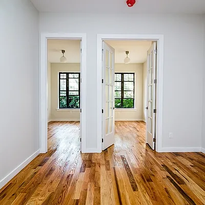 Rented by Nooklyn NYC LLC | media 46