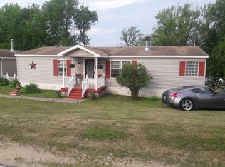 27 Mason Rd, Champlain, NY 12919