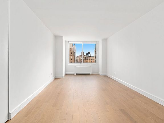 3rd image of 201 W 72nd St APT 15H