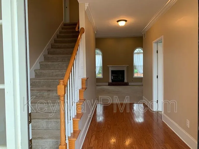 4890 Somerset Dr — Photo 3