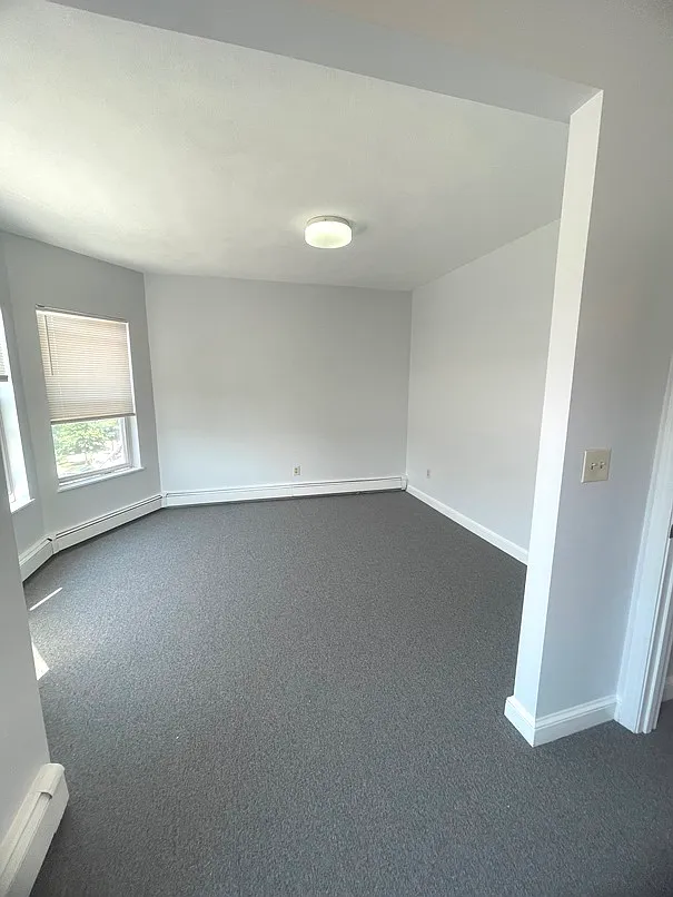 2 bed, 1.0 bath, 700 sqft, $3,000 — Photo 1