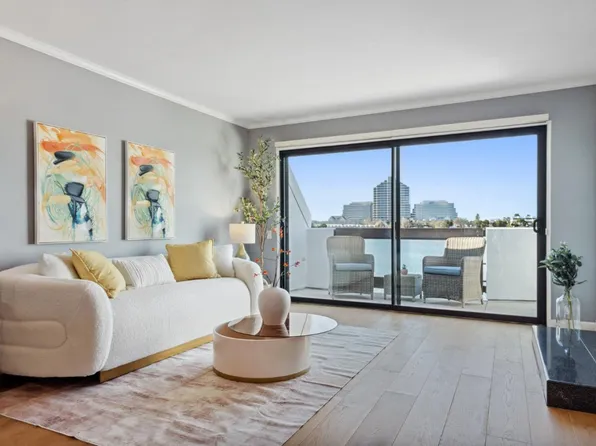 881 Balboa Ln, Foster City, CA 94404