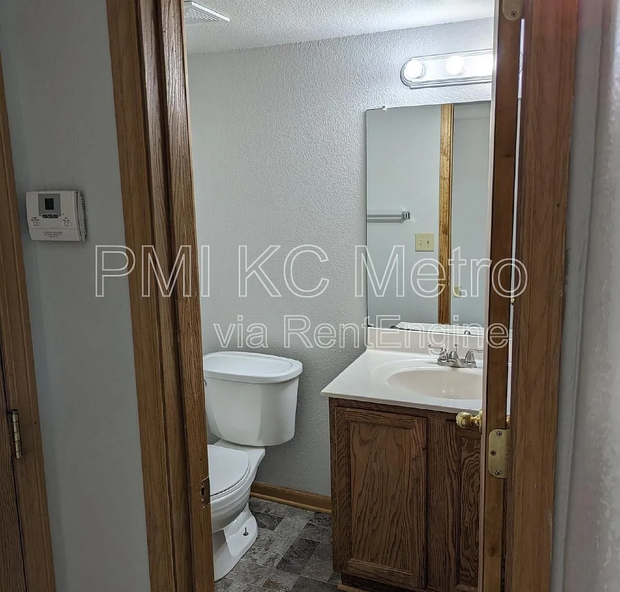 3 bed, 1.5 bath, 1300 sqft, $1,625 — Photo 2