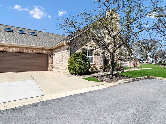 3rd image of 144 Canterbury Ct
