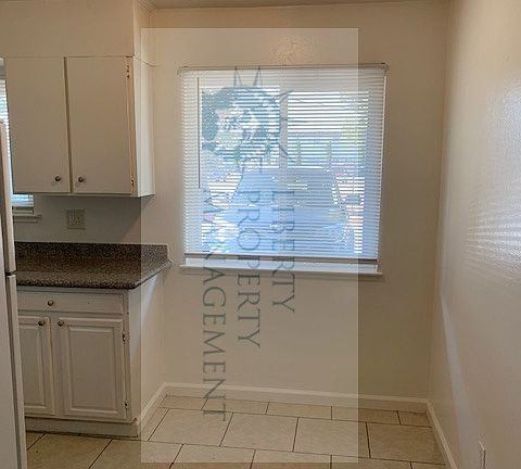 2nd image of 924 S Garfield St APT 3