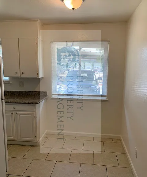 924 S Garfield St #3 — Photo 2