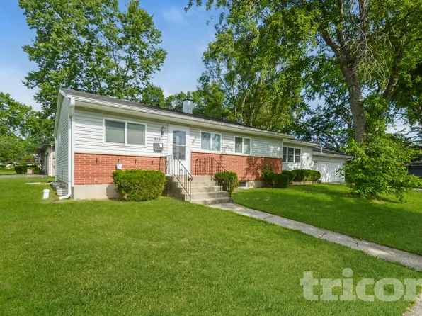 815 Sandra Ln, Cary, IL 60013