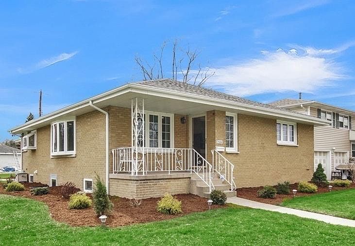 1st image of 3544 Garfield Ave