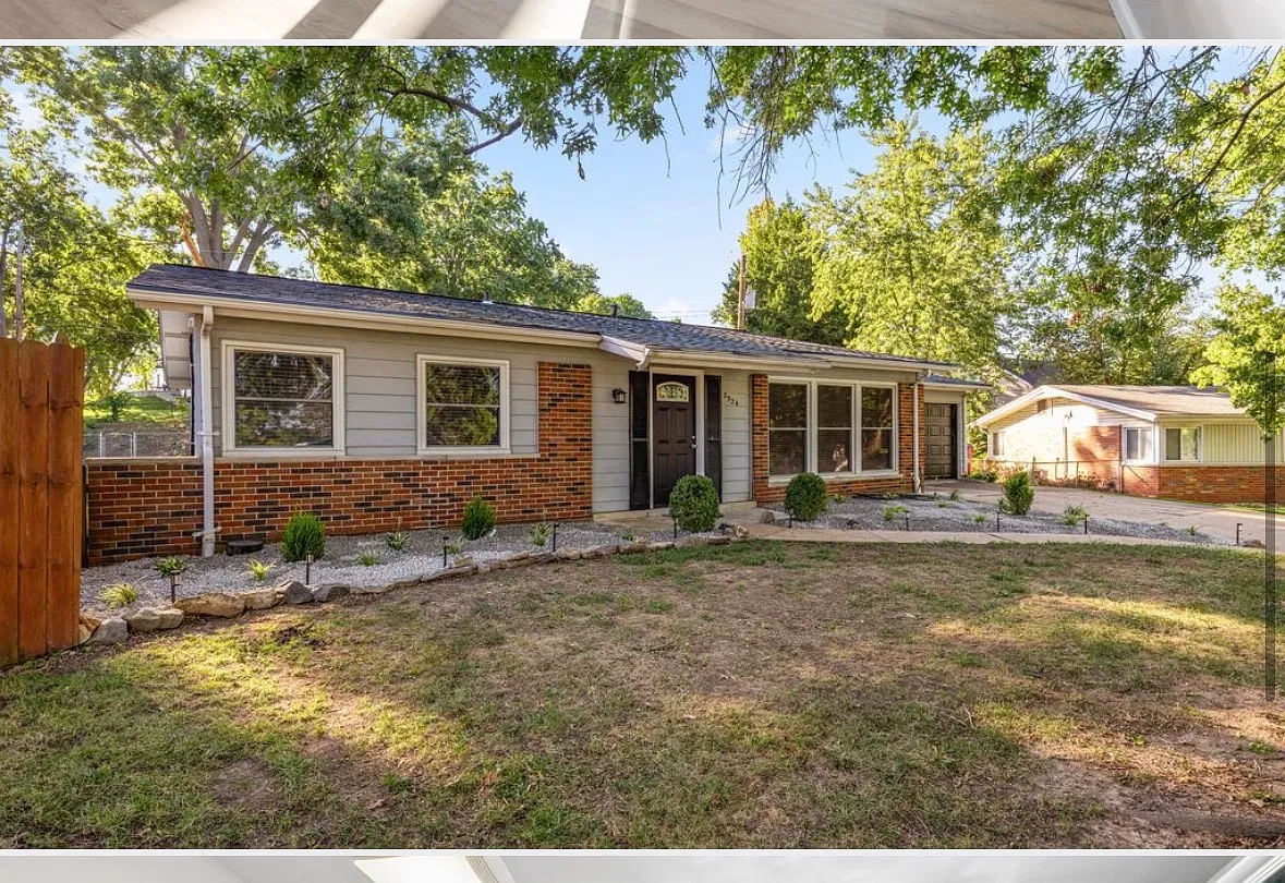 3 bed, 1440 sqft, $2,100 — Photo 1