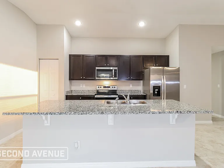 291 Foley St SE — Photo 10