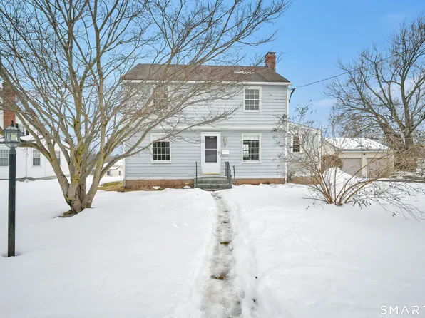 37 Dobson Circle, Middletown, CT 06457