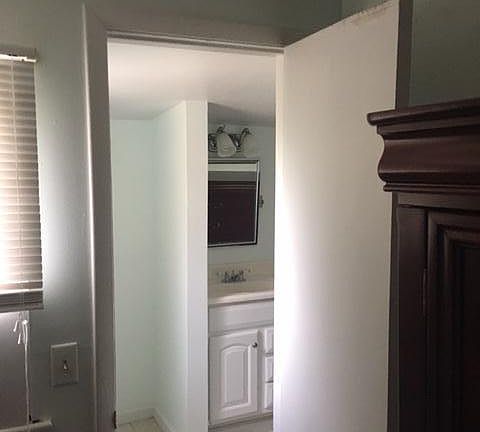 5th image of 415 36th Street