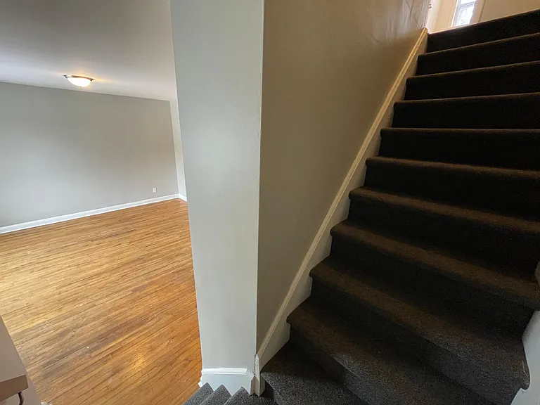 80 Barbara Ave — Photo 16