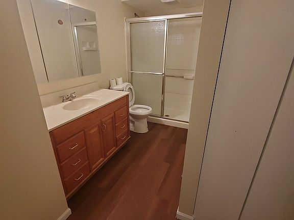 4th image of 165 W Altgeld Ave