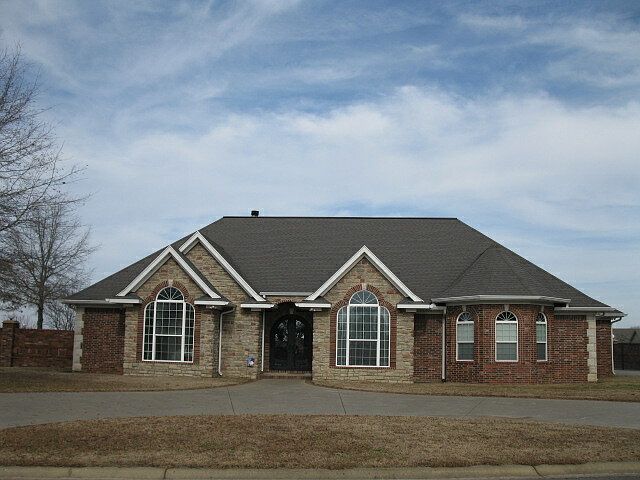 1st image of 2116 Haleigh Dr