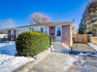3446 Bannerhill Ave, Mississauga, ON L4X 1V1