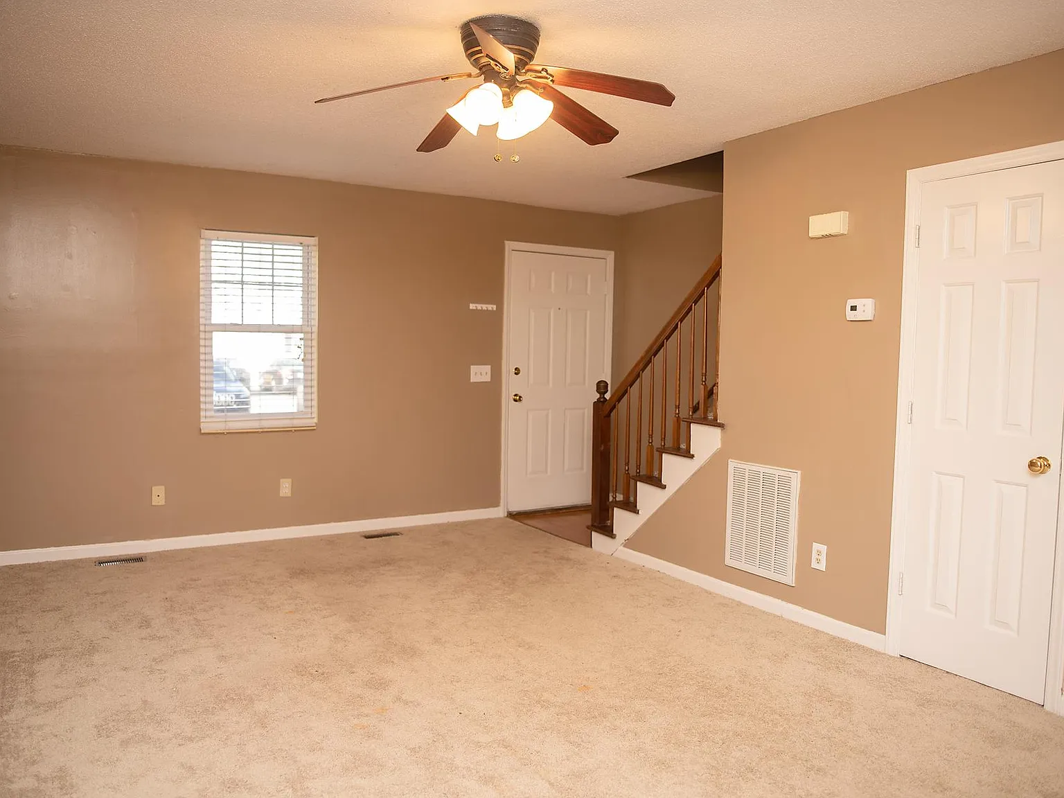 747 Sheridan Pl — Photo 1