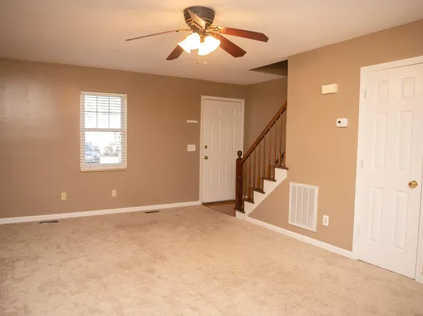 747 Sheridan Pl #40, Elon, NC 27244