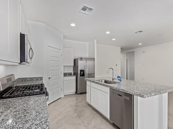 8708 W Orange Jubilee Dr, Marana, AZ 85653