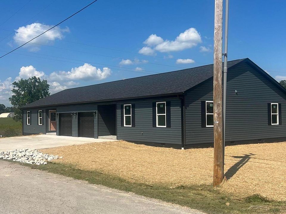 1st image of 384 Norwood Rd