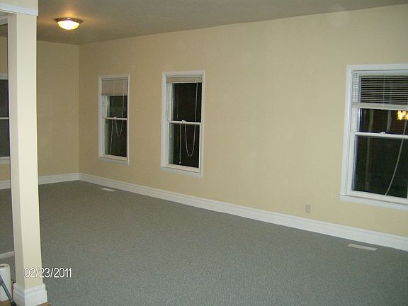 4th image of 220 S Hickory Ave