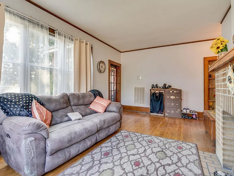 712 Haynes St — Photo 9