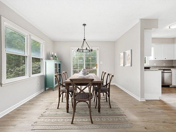 4th image of 5293 Pogue St #1