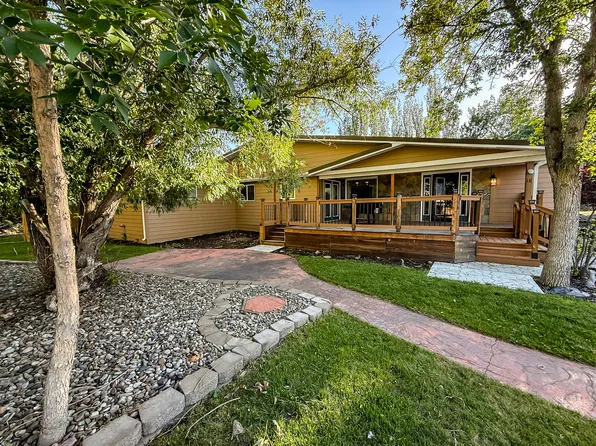 18 Park Garden Est, Great Falls, MT 59404