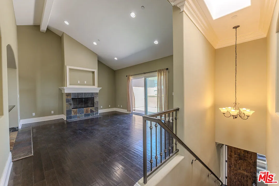 4 bed, 3.0 bath, 1820 sqft, $5,895 — Photo 1