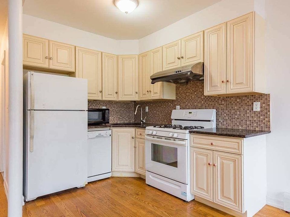 1st image of 20-58 Steinway St #3R