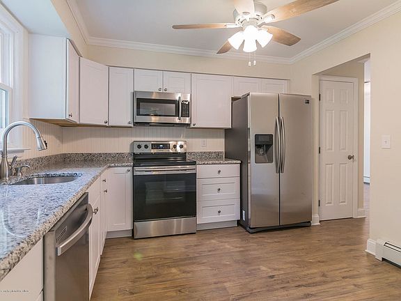 2nd image of 110 Norfolk Ct