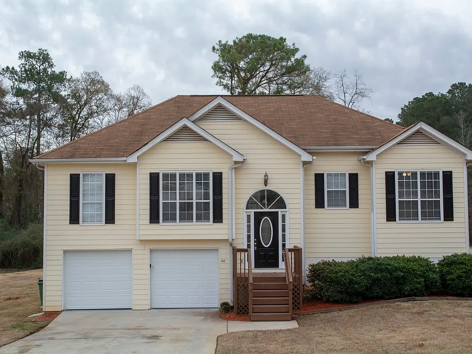 132 Chariot Dr