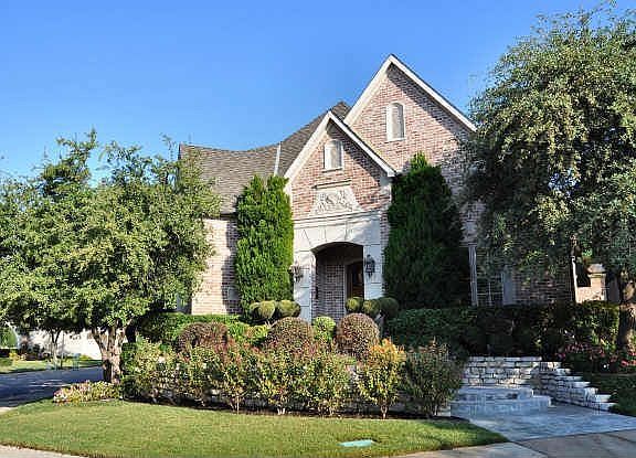 2nd image of 24 Wooded Gate Dr