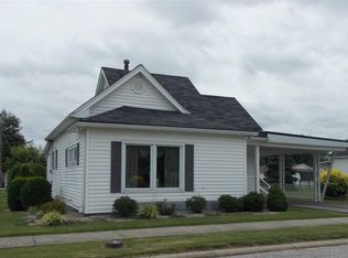 468 N 9th St, Mitchell, IN 47446