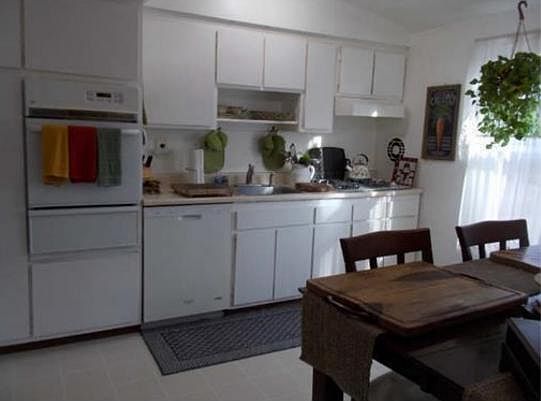 5th image of 8 Thomsen Dr
