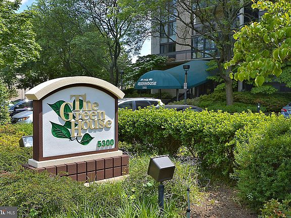 2nd image of 5300 Holmes Run Pkwy APT 705