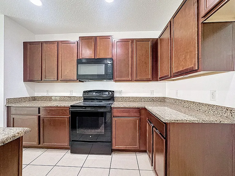 662 Vitoria Rd — Photo 16